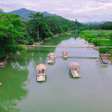 Thai House Pu Luong - Century Old Stilt House With Terrace Views Huong Ba Thuoc Buitenkant foto