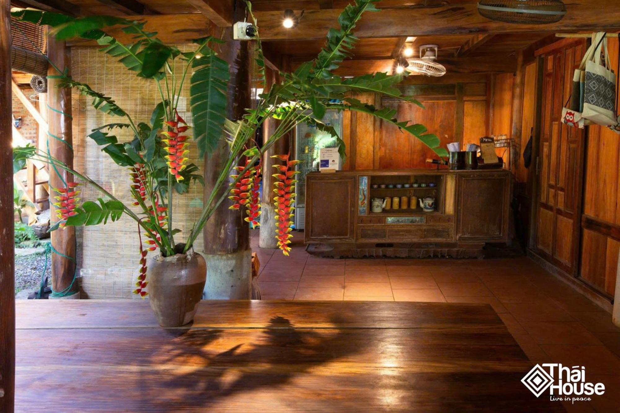 Thai House Pu Luong - Century Old Stilt House With Terrace Views Huong Ba Thuoc Buitenkant foto