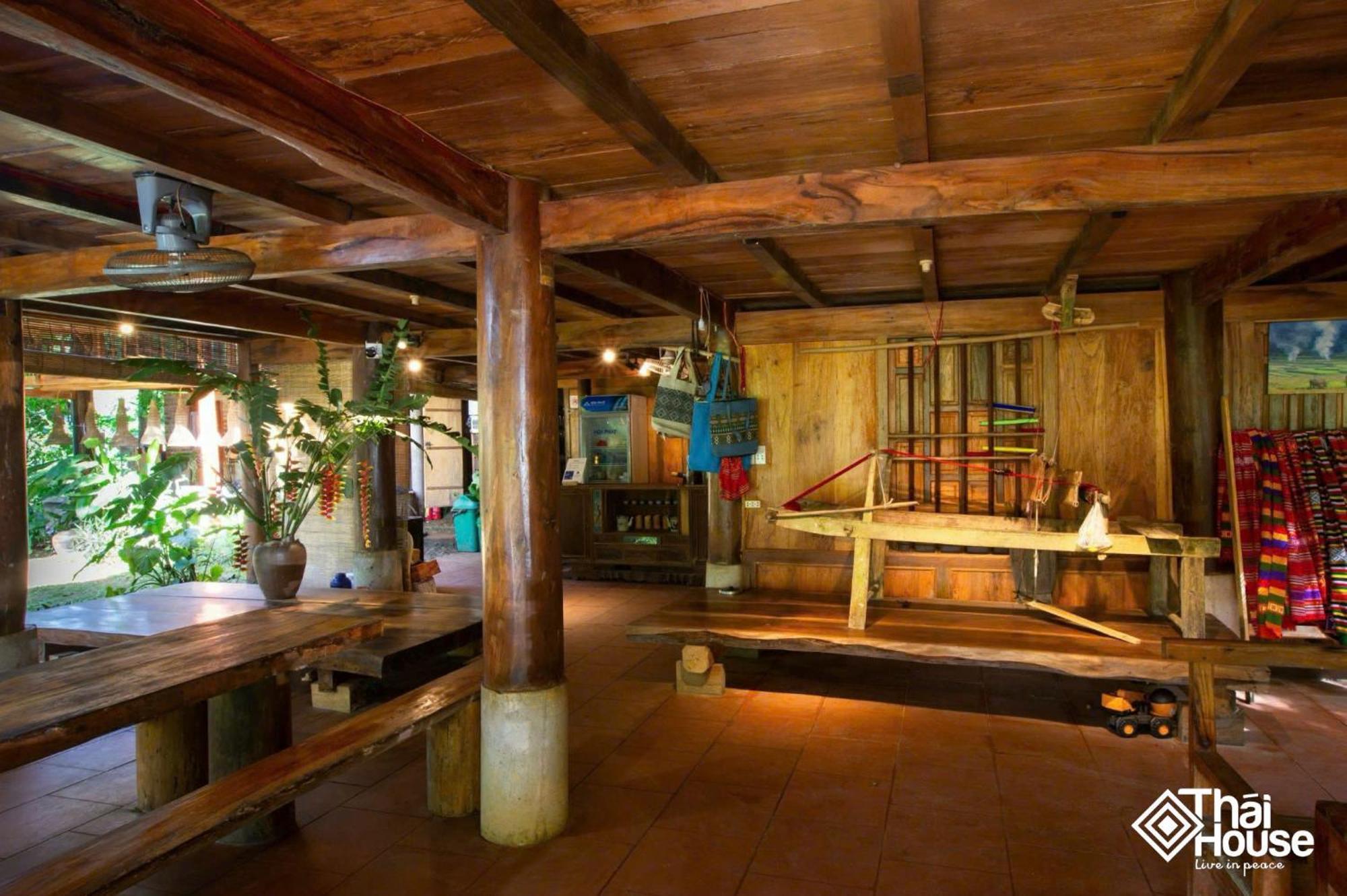 Thai House Pu Luong - Century Old Stilt House With Terrace Views Huong Ba Thuoc Buitenkant foto