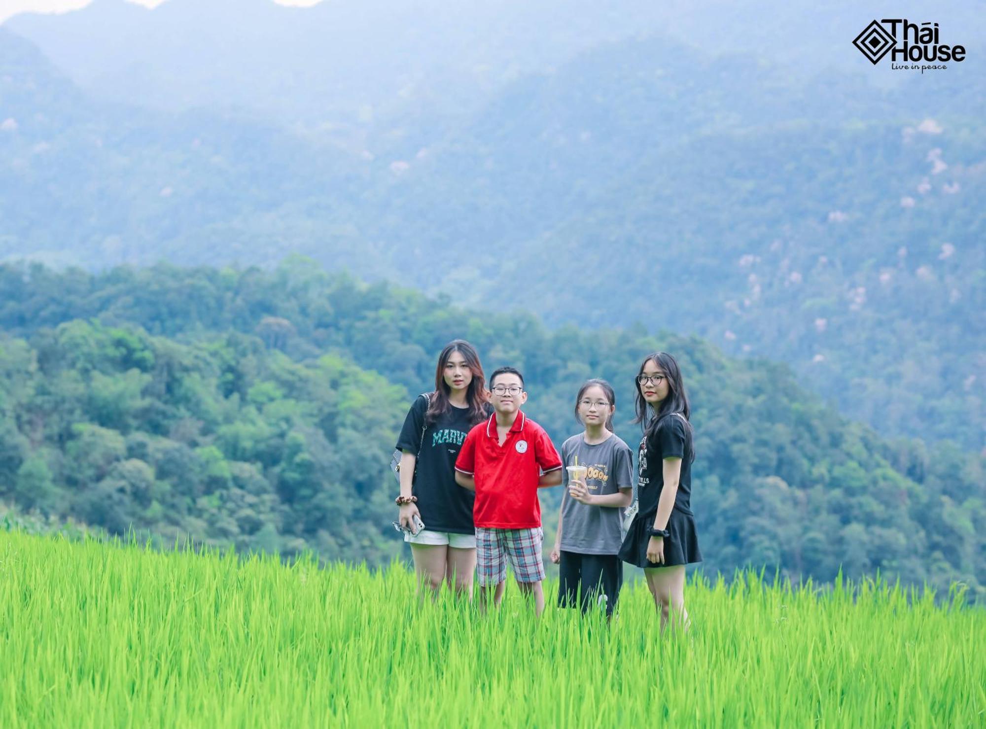 Thai House Pu Luong - Century Old Stilt House With Terrace Views Huong Ba Thuoc Buitenkant foto