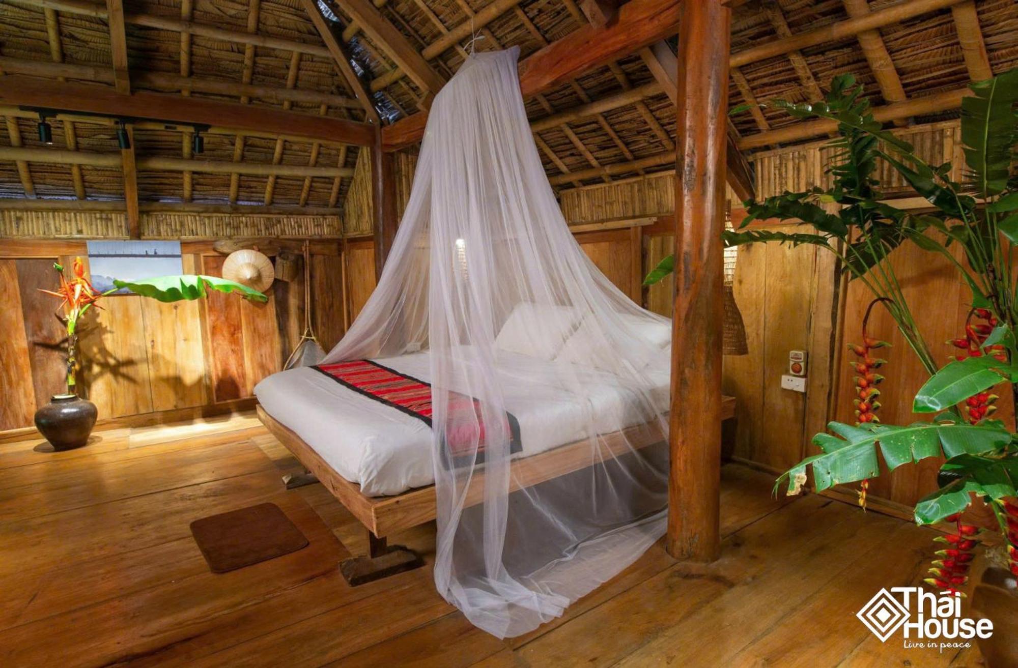 Thai House Pu Luong - Century Old Stilt House With Terrace Views Huong Ba Thuoc Buitenkant foto