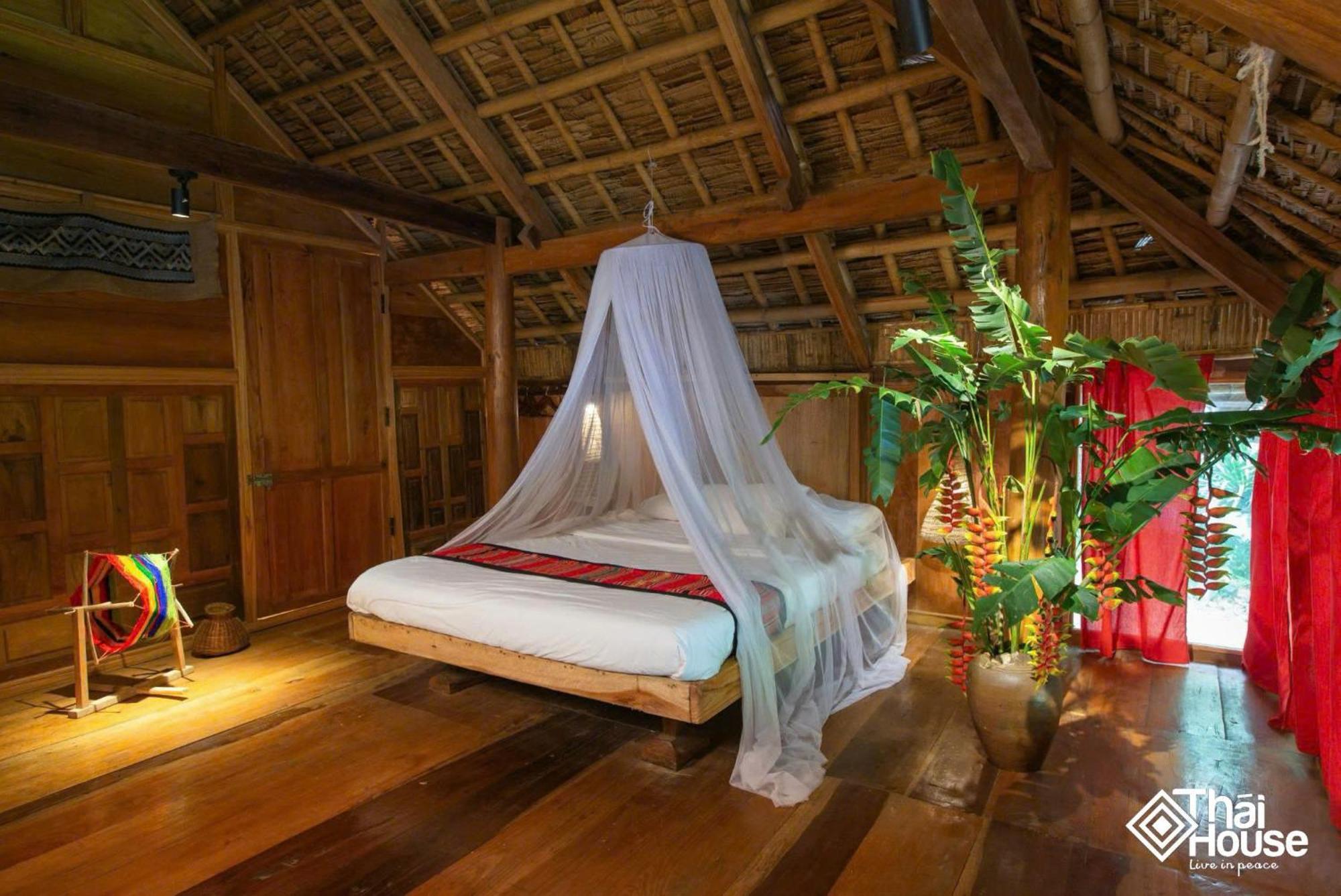 Thai House Pu Luong - Century Old Stilt House With Terrace Views Huong Ba Thuoc Buitenkant foto