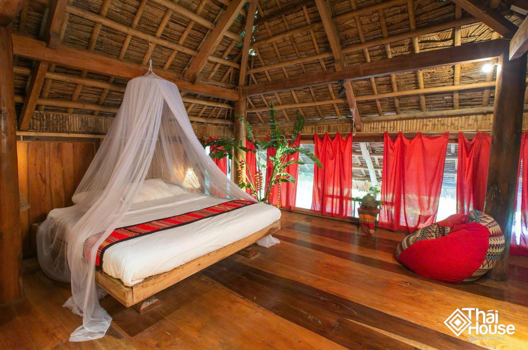 Thai House Pu Luong - Century Old Stilt House With Terrace Views Huong Ba Thuoc Buitenkant foto