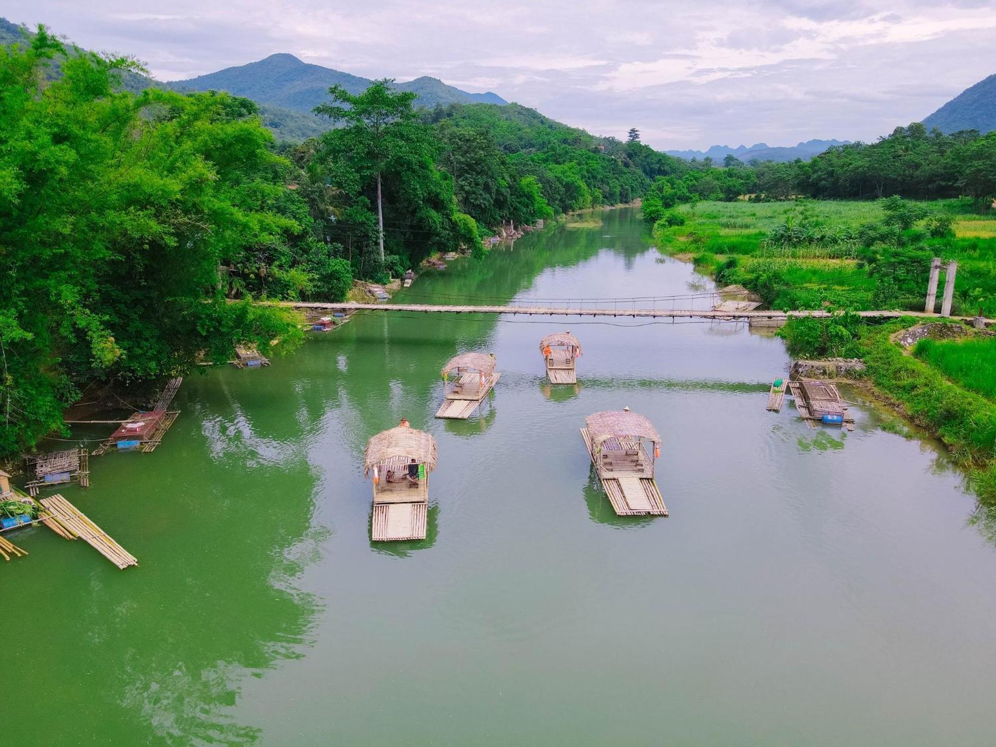 Thai House Pu Luong - Century Old Stilt House With Terrace Views Huong Ba Thuoc Buitenkant foto